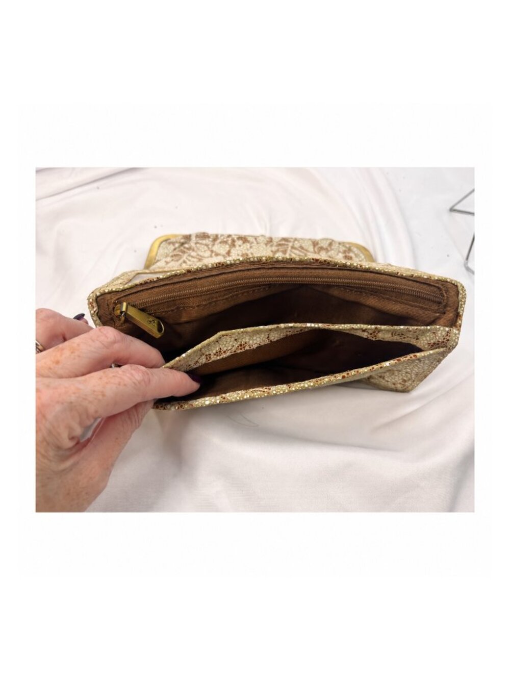 HOBO Lauren Double Frame Clutch Wallet Metallic Floral Leather Gold Brass - Picture 5 of 10